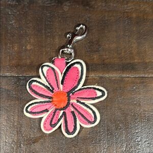 Vintage Coach Large Pink Leather Flower Charm w/mini Coach hang tag (EUC)